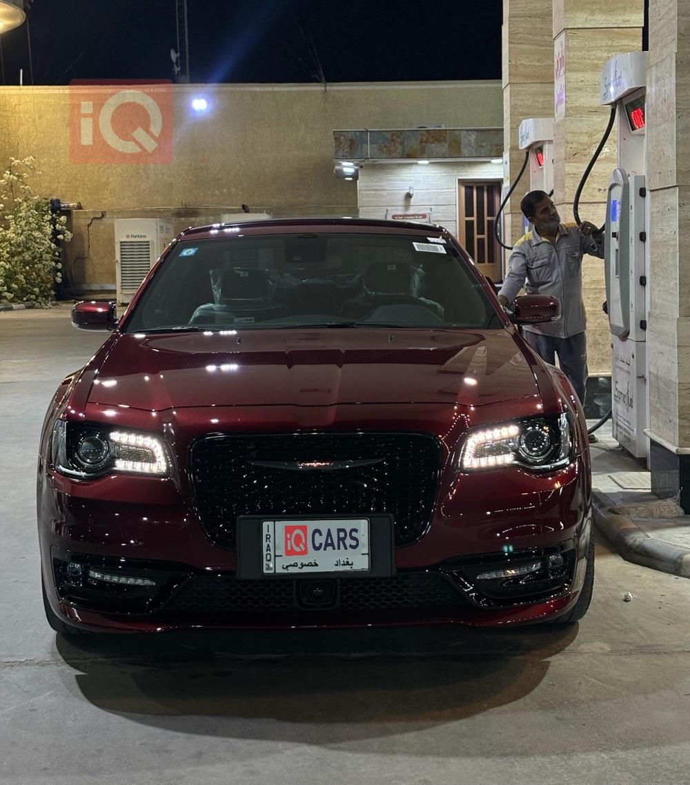 كرايسلر 300